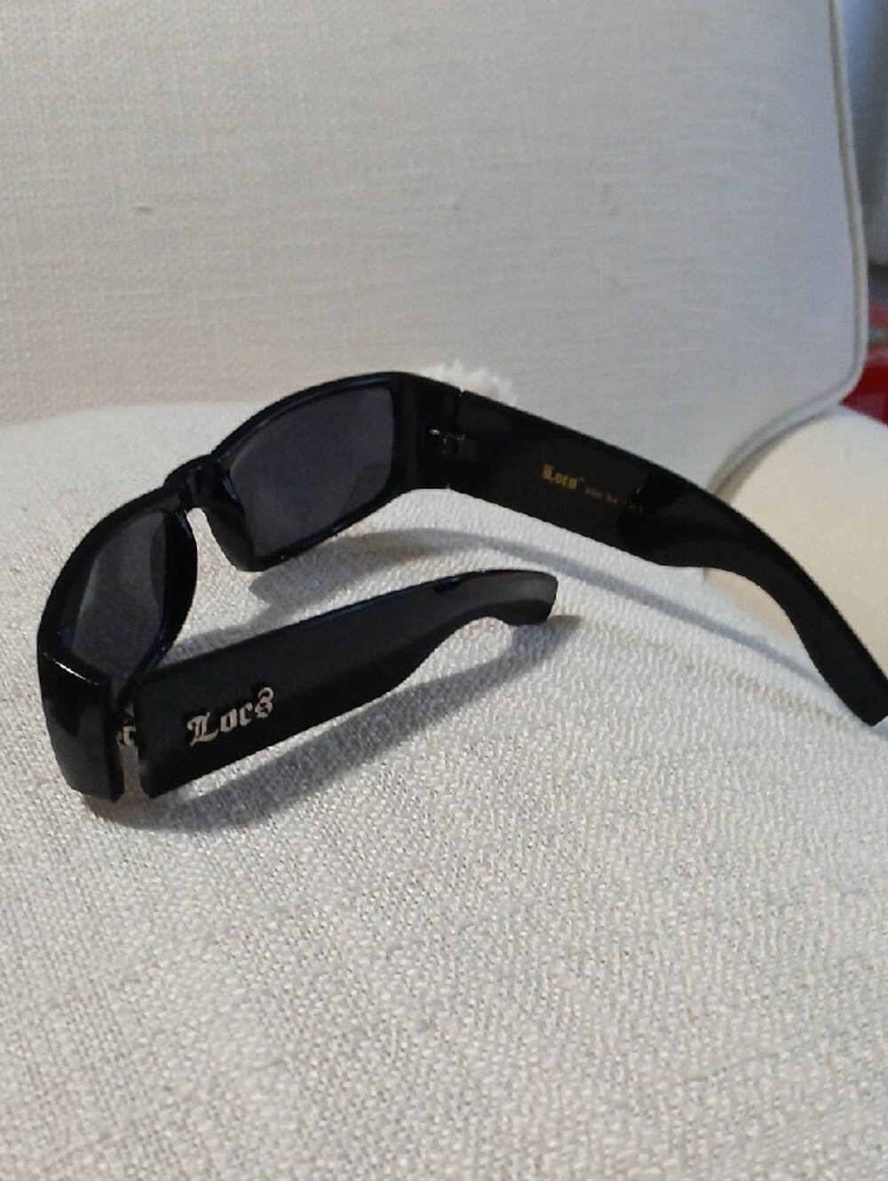 Classic Rectangular Black Sunglasses for Women - Unbranded - Picture 5 of 5